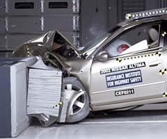 Краш тесты автомобилей Nissan Altima 2002-2006